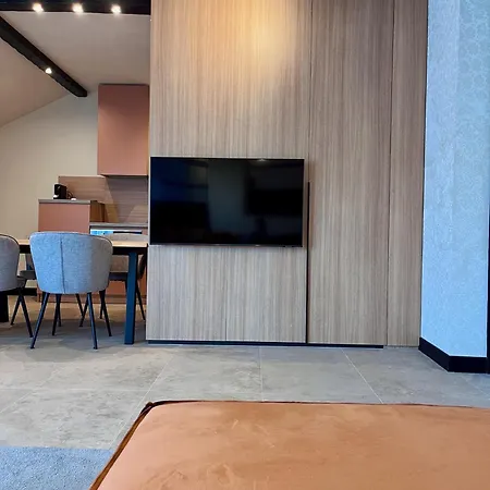 25 Loft New & Next To Lift And River Banszko