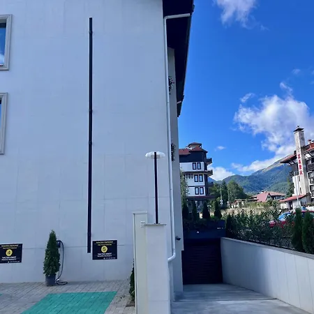 Apartman 25 Loft New & Next To Lift And River Banszko